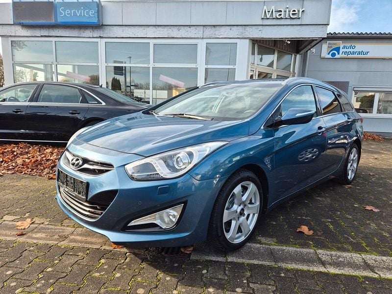 Gebraucht Hyundai i40 136 PS (100 kW) 2013 Blau Kombi