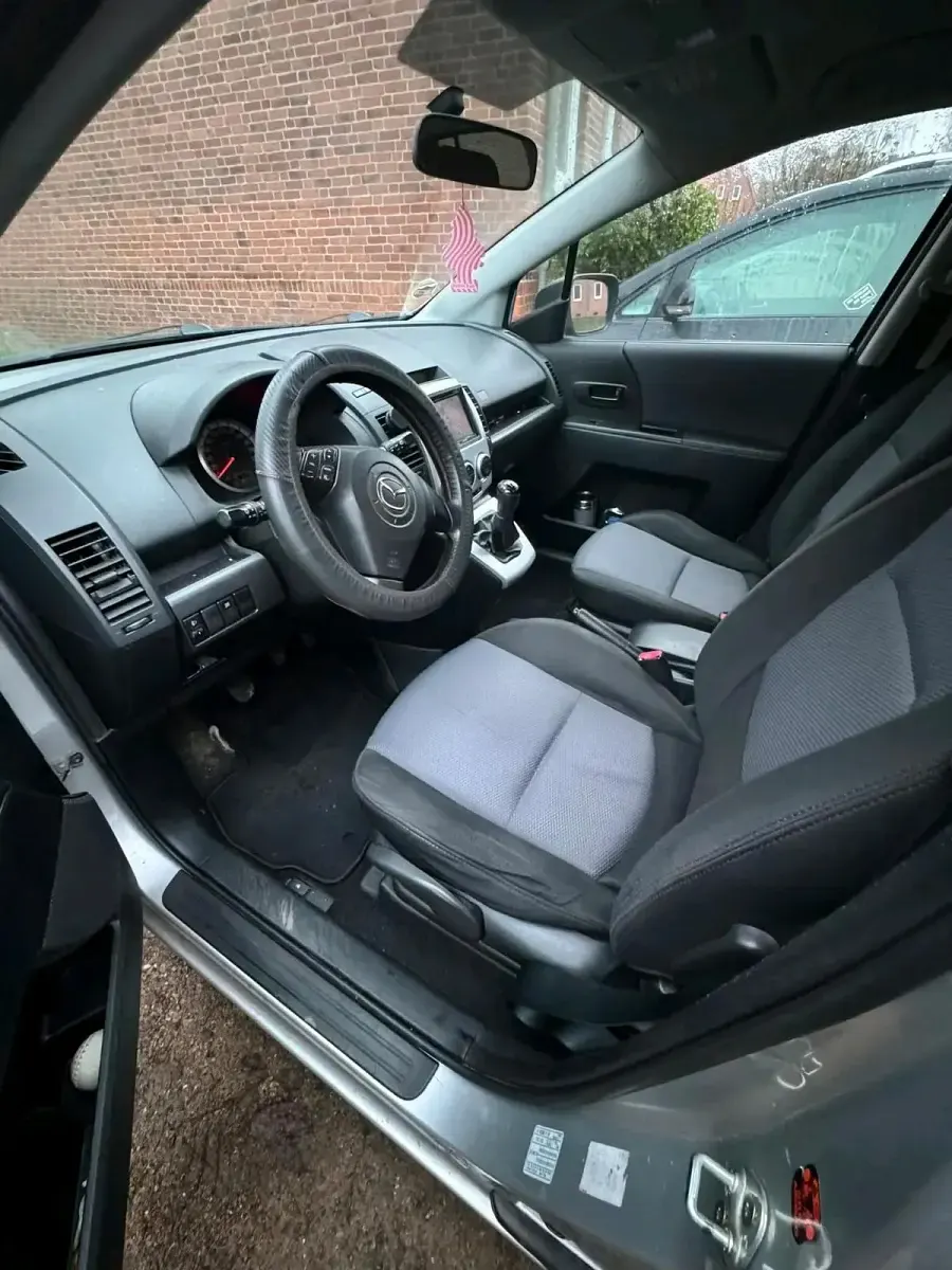 Gebraucht Mazda 5 142 PS (104 kW) 2008 Silber Van / Kleinbus