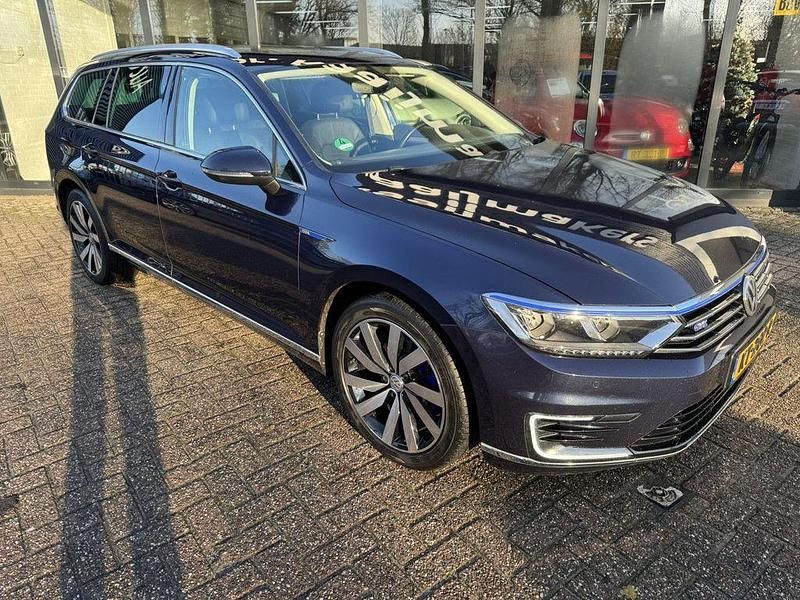 Gebraucht VW Passat GTE 218 PS (160 kW) 2016 Blau Kombi