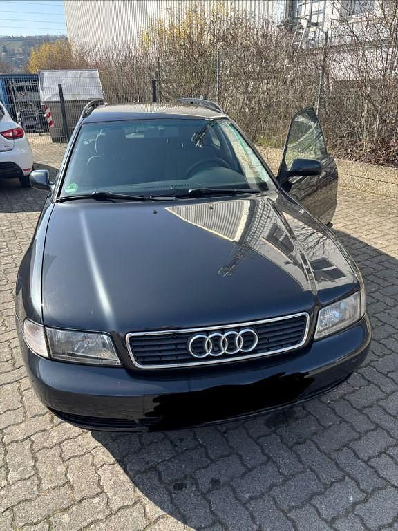 Gebraucht Audi A4 Performance 125 PS (91 kW) 1997 Grau Kombi