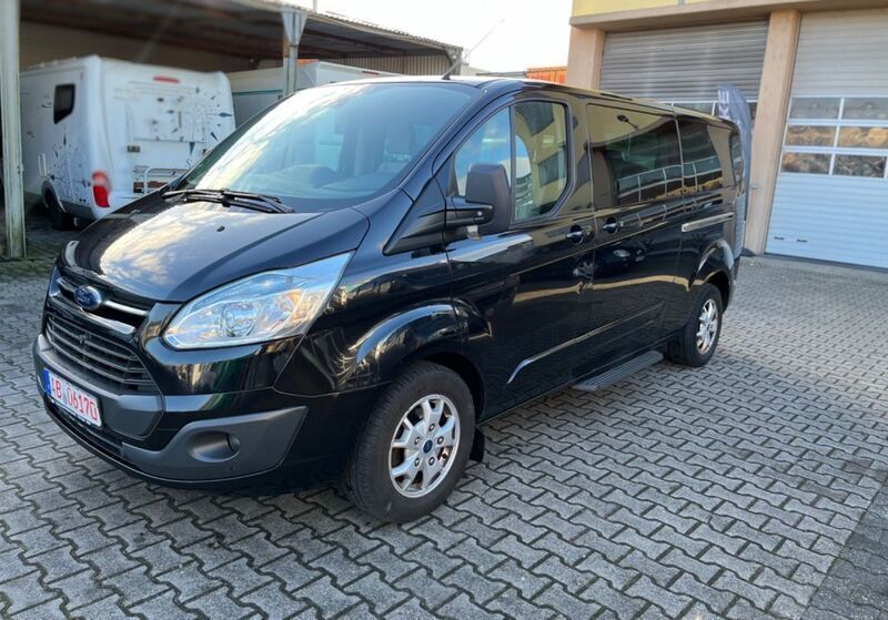 Schwarz Gebraucht 2015 Ford Transit Titanium Van / Kleinbus | 10.990 € - Bild 1/4