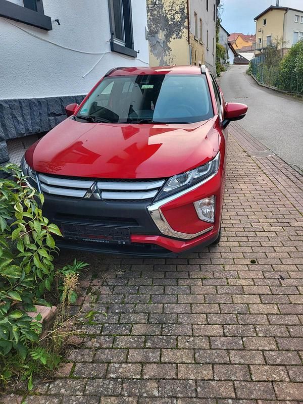 Gebraucht Mitsubishi Eclipse Cross 163 PS (119 kW) 2019 Rot SUV