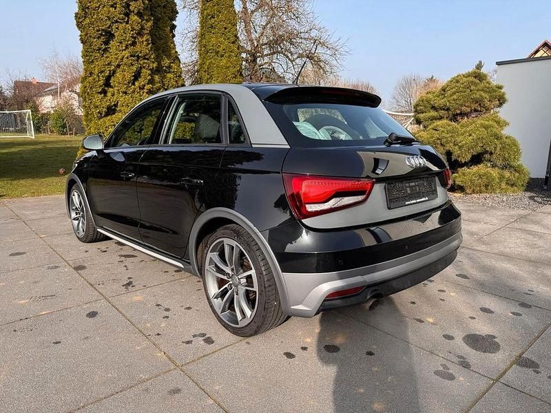 Gebraucht Audi A1 Sportback Sport 82 PS (60 kW) 2018 Schwarz Kleinwagen