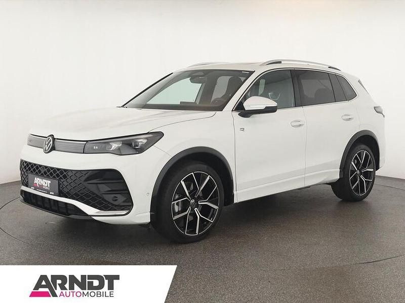 Pure white Gebraucht 2025 VW Tiguan R-line SUV | 46.684 € (Fairer Preis) - Bild 1/4