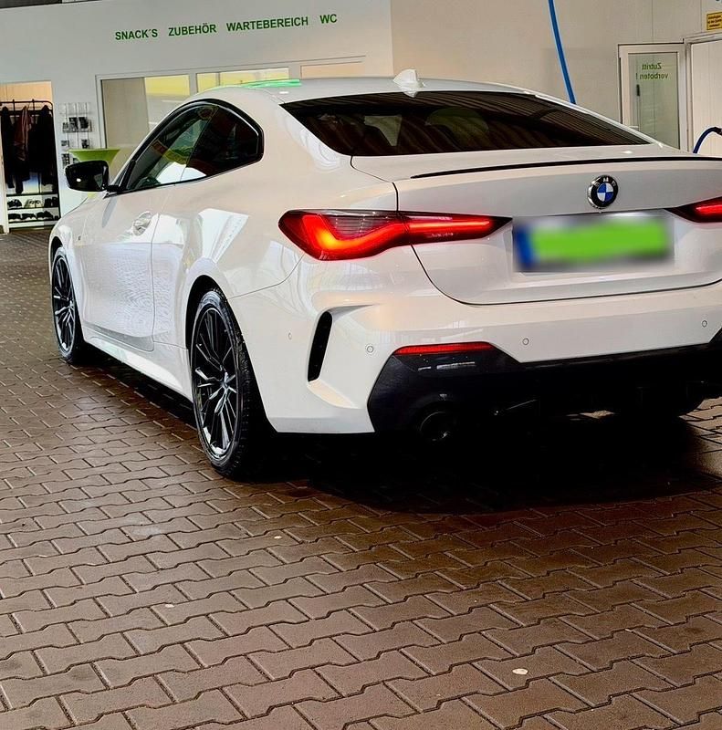 Gebraucht BMW 420 184 PS (135 kW) 2023 Weiß Coupé