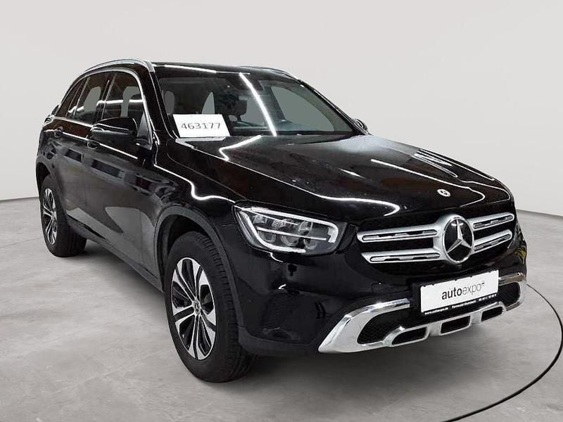 Schwarz Gebraucht 2021 Mercedes GLC300e SUV | 31.990 € (Guter Preis) - Bild 1/4