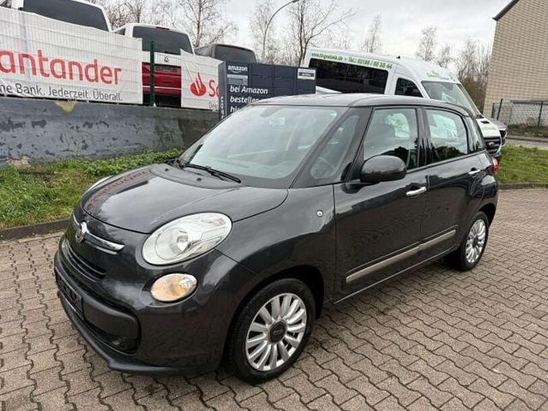 Grau Gebraucht 2015 Fiat 500L Pop Star Van / Kleinbus | 5.900 € (Fairer Preis) - Bild 1/4