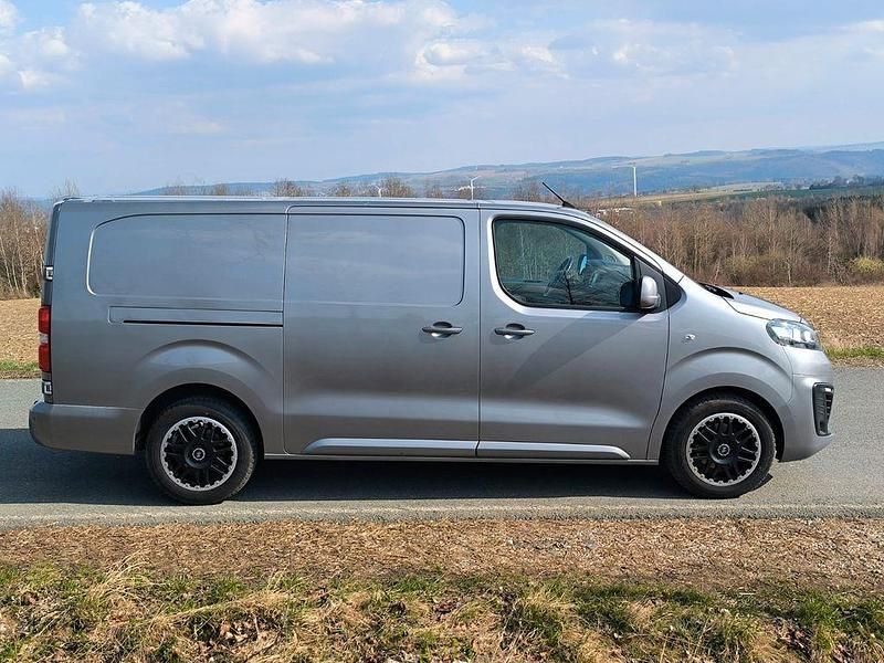 Gebraucht Opel Vivaro 177 PS (130 kW) 2020 Silber Van / Kleinbus
