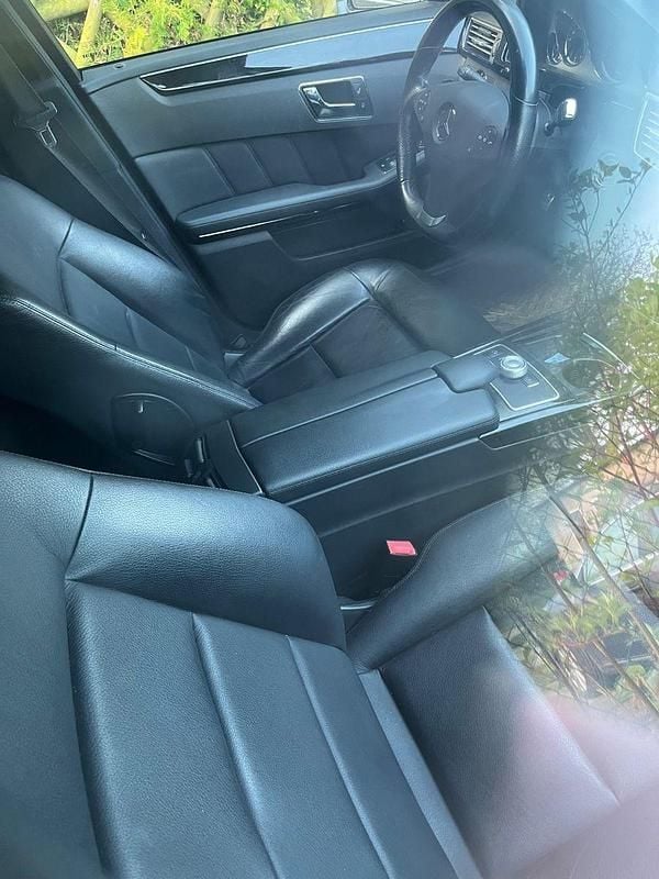 Gebraucht Mercedes E350 Avantgarde 231 PS (169 kW) 2010 Grau Kombi