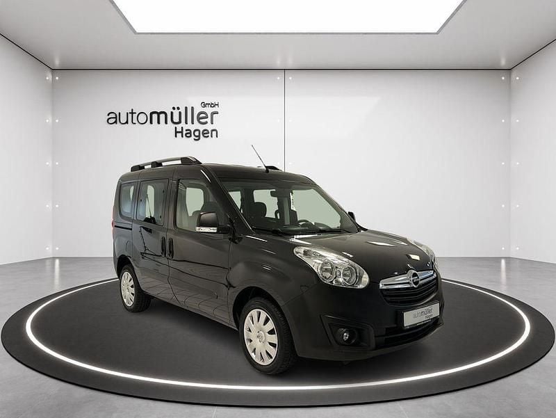 Mitternachtsschwarz mi2 Gebraucht 2018 Opel Combo Selection Van / Kleinbus | 7.990 € (Guter Preis) - Bild 1/4