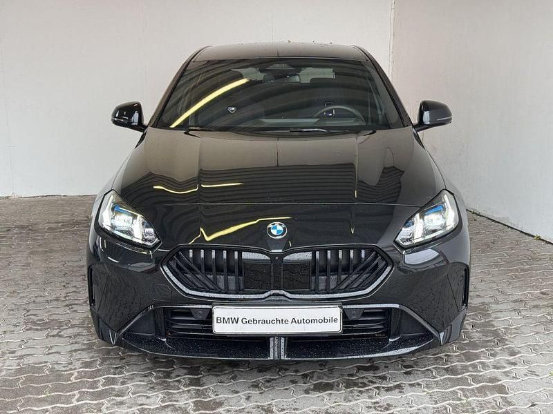 Schwarz Gebraucht 2024 BMW 120 M Sport Kleinwagen | 35.380 € (Fairer Preis) - Bild 1/4
