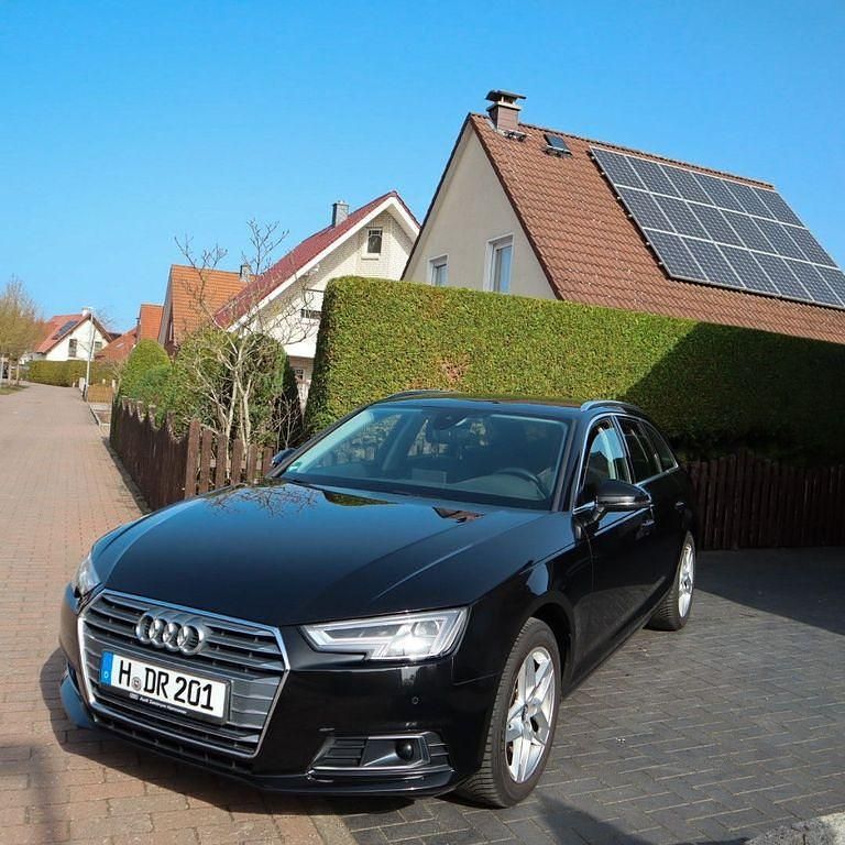 Gebraucht Audi A4 Comfort 150 PS (110 kW) 2017 Schwarz Kombi