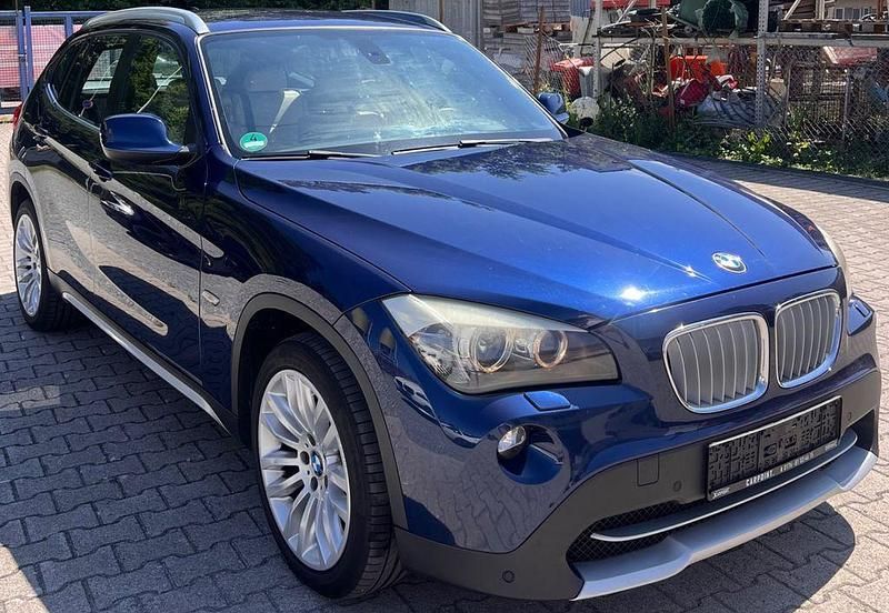 Blau Gebraucht 2009 BMW X1 Sport Line SUV | 6.799 € (Fairer Preis) - Bild 1/4