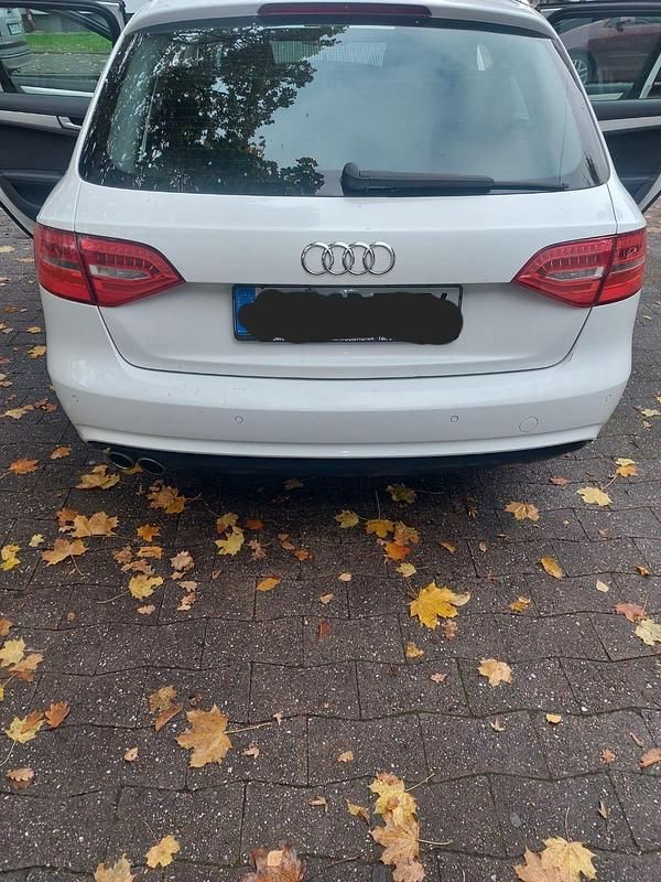 Weiß Gebraucht 2014 Audi A4 Kombi | 7.450 € - Bild 1/4