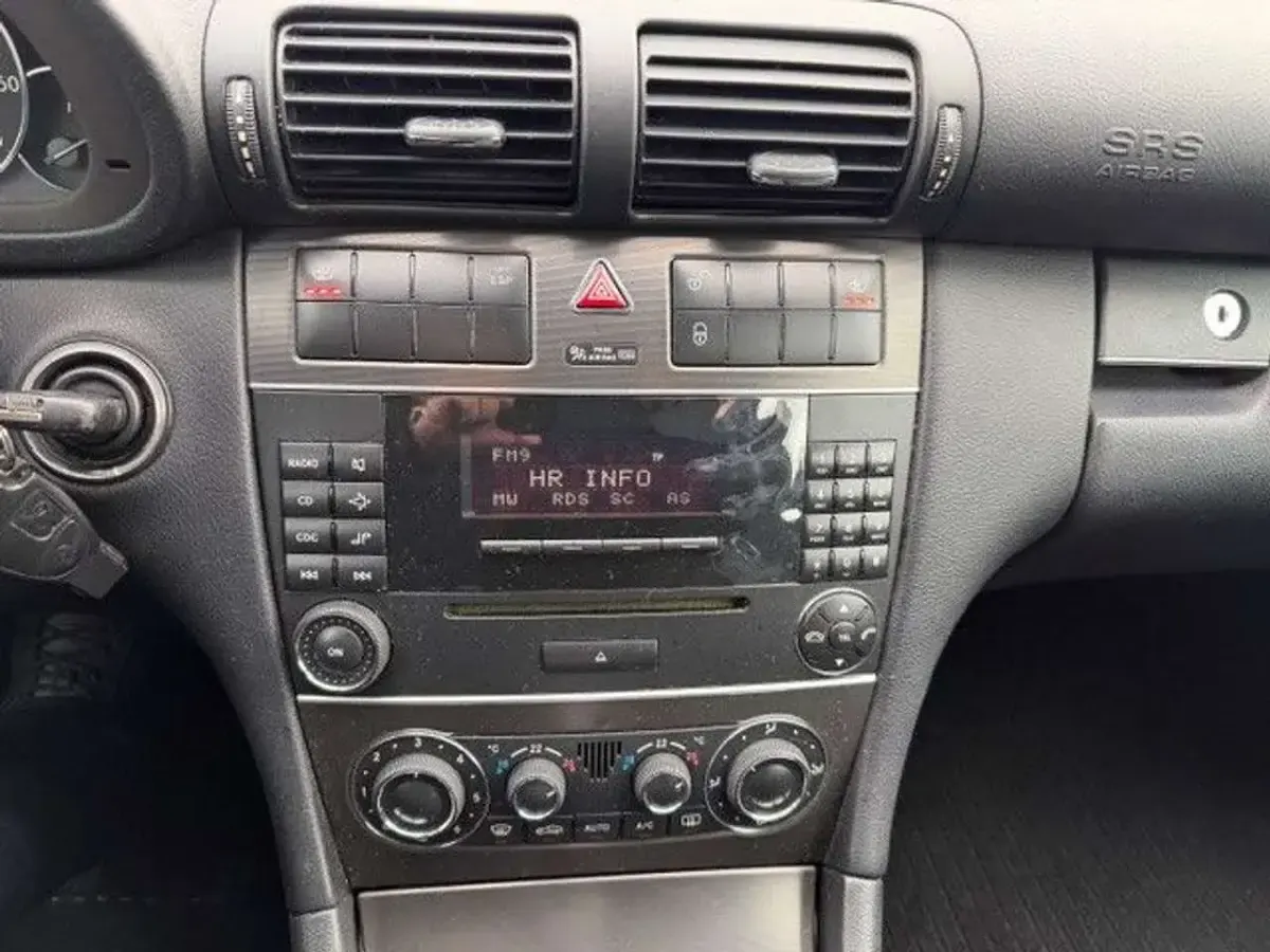 Gebraucht Mercedes C180 143 PS (105 kW) 2006 Blau Coupé