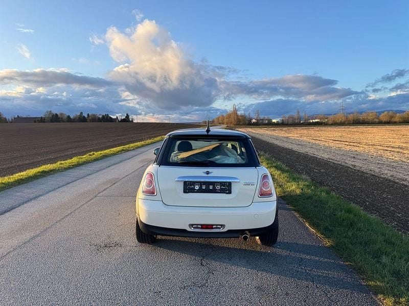 Gebraucht Mini Cooper 122 PS (89 kW) 2013 Weiß Kleinwagen