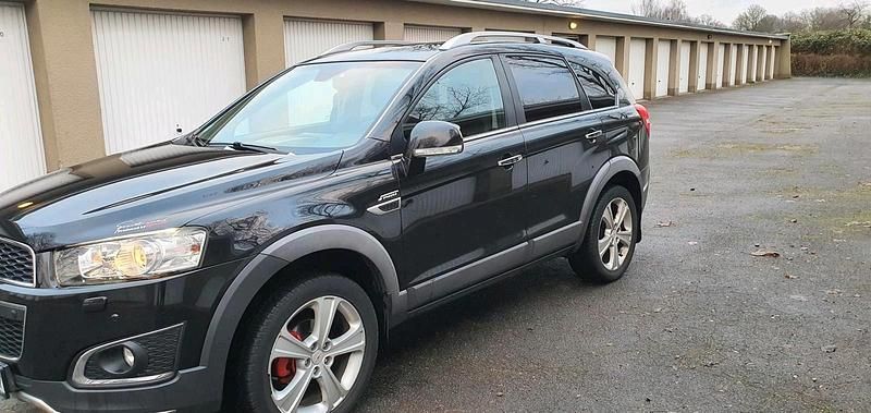 Schwarz Gebraucht 2013 Chevrolet Captiva Sport SUV | 5.800 € (Superpreis) - Bild 1/4