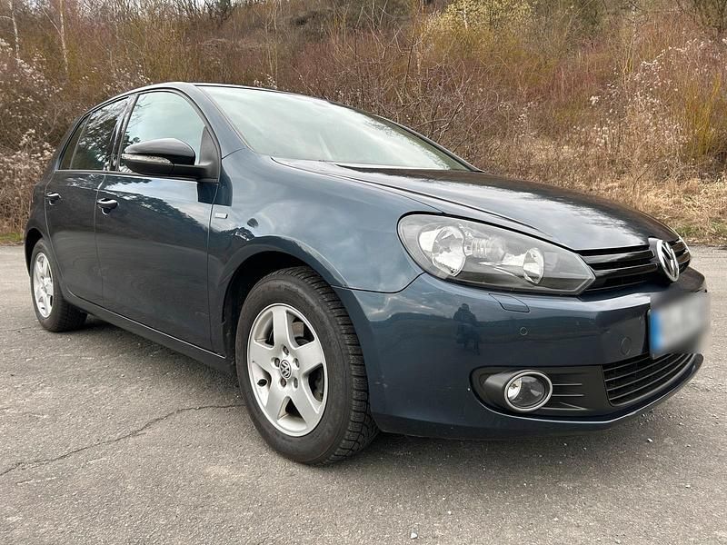 Gebraucht VW Golf VI Match 86 PS (63 kW) 2012 Blau Kleinwagen