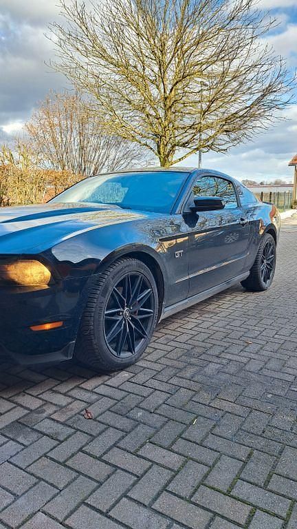 Gebraucht Ford Mustang GT 320 PS (235 kW) 2009 Schwarz Coupé