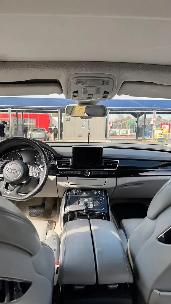 Gebraucht Audi A8 350 PS (257 kW) 2010 Braun Limousine
