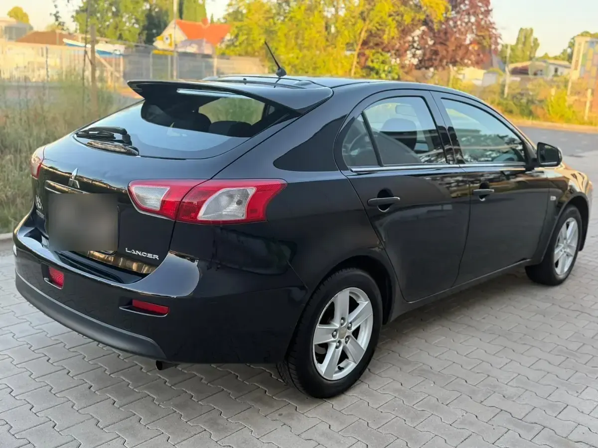 Gebraucht Mitsubishi Lancer 109 PS (80 kW) 2009 Schwarz Limousine