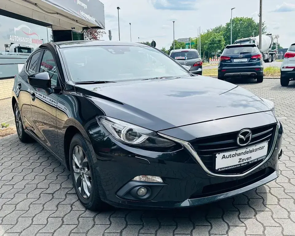 Gebraucht Mazda 3 Nakama 105 PS (77 kW) 2016 Schwarz Limousine