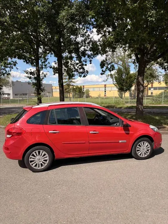Gebraucht Renault Clio Luxe 101 PS (74 kW) 2010 Rot Limousine