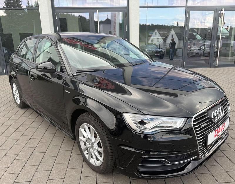 Schwarz Gebraucht 2016 Audi A3 Sportback e-tron Attraction Limousine | 16.991 € (Fairer Preis) - Bild 1/4