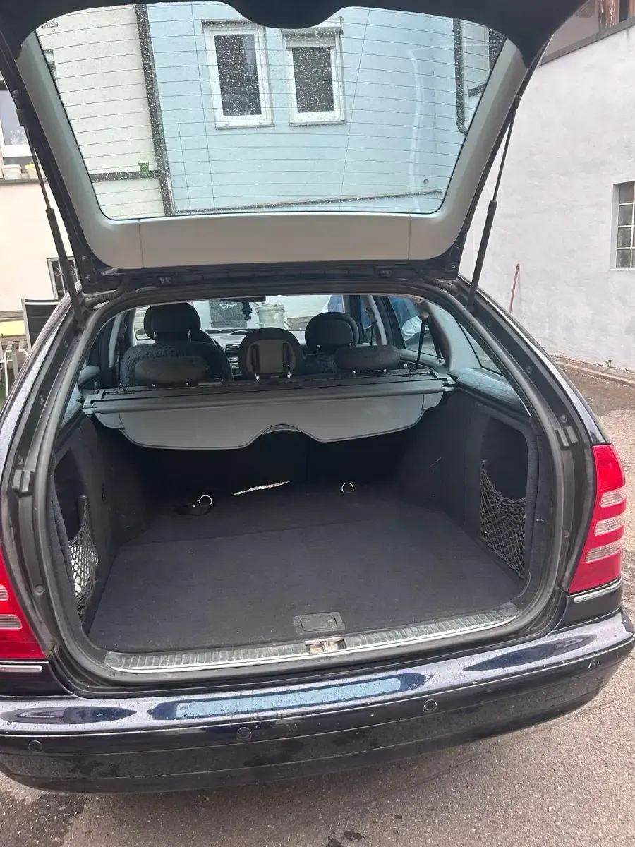 Gebraucht Mercedes C220 120 PS (88 kW) 2002 Blau Kombi