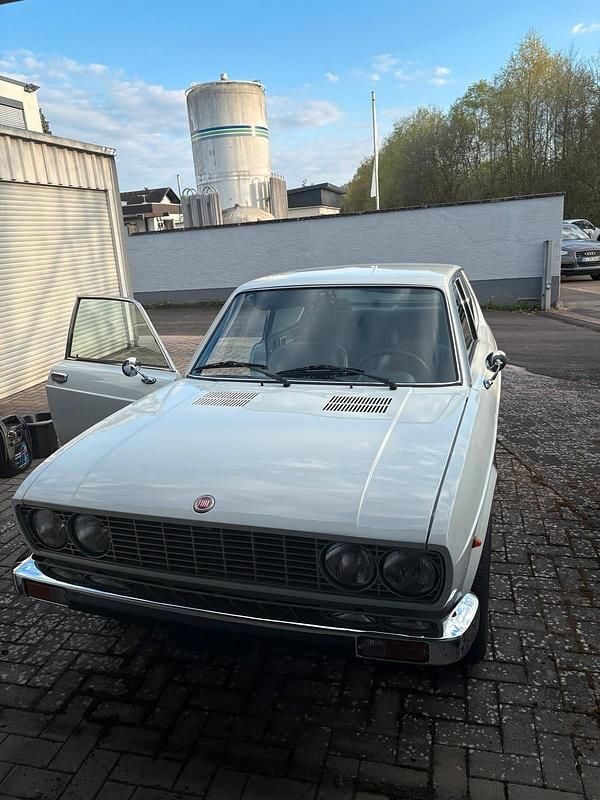 Gebraucht Fiat 128 65 PS (47 kW) 1978 Weiß Coupé