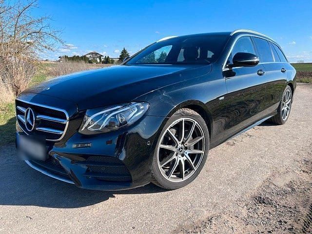Gebraucht Mercedes E220 194 PS (142 kW) 2020 Schwarz Kombi