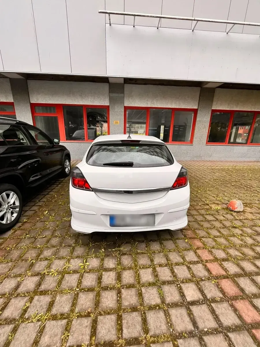 Gebraucht Opel Astra GTC 116 PS (85 kW) 2008 Weiß Coupé