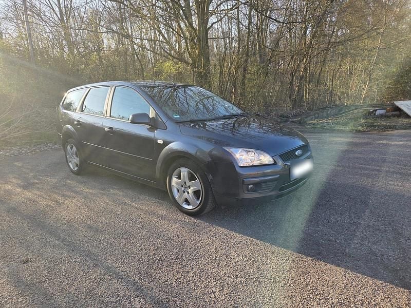 Second-hand Ford Focus 109 CP (80 kW) 2007 Gri Break