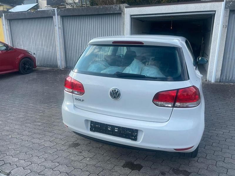Gebraucht VW Golf VI Trendline 80 PS (58 kW) 2009 Weiß Kleinwagen