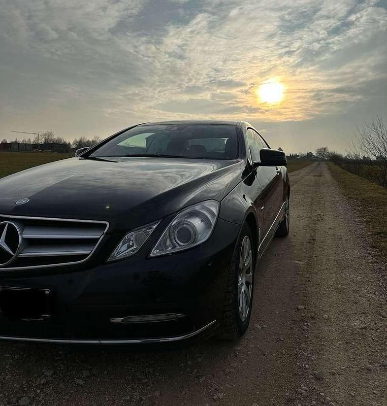 Gebraucht Mercedes E200 Avantgarde 184 PS (135 kW) 2011 Coupé
