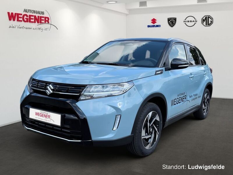 Ice/cosmic black pearl metalli Gebraucht 2024 Suzuki Vitara Comfort+ SUV | 25.640 € (Teuer) - Bild 1/4