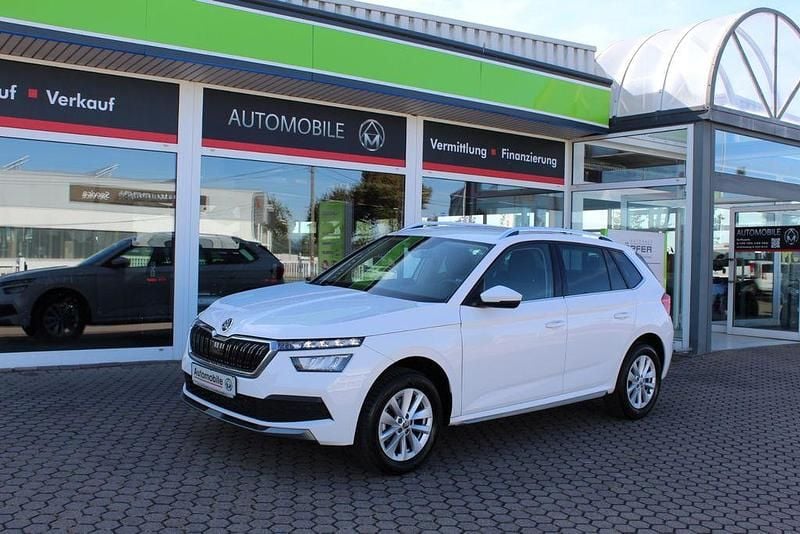 Candyweiss uni Gebraucht 2023 Skoda Kamiq Style SUV | 22.500 € (Guter Preis) - Bild 1/4