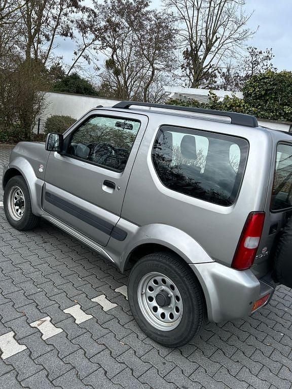 Gebraucht Suzuki Jimny 84 PS (61 kW) 2017 Silber SUV