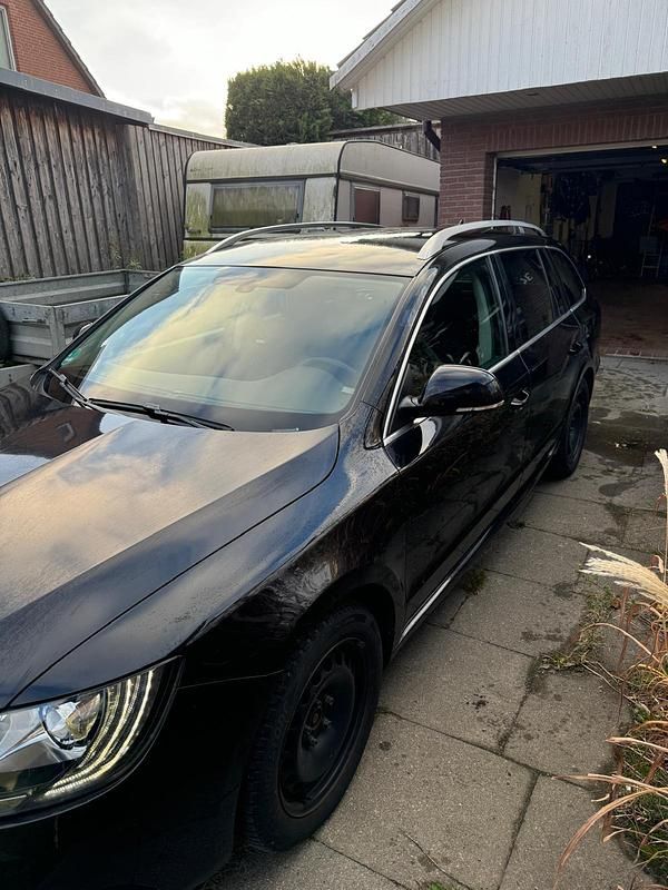 Gebraucht Skoda Superb 170 PS (125 kW) 2014 Schwarz Kombi