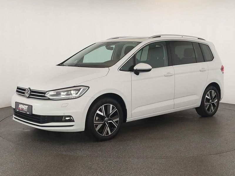 Gebraucht VW Touran Highline 150 PS (110 kW) 2025 Pure white Van / Kleinbus