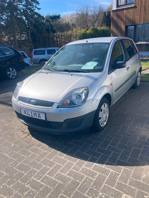 Gebraucht Ford Fiesta 80 PS (58 kW) 2006 Silber Kleinwagen