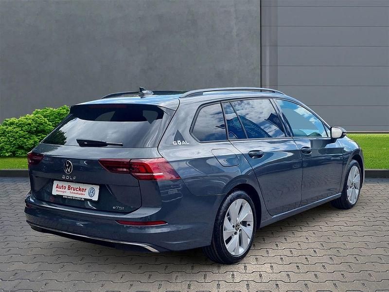 Gebraucht VW Golf VIII 150 PS (110 kW) 2025 Grau Kombi