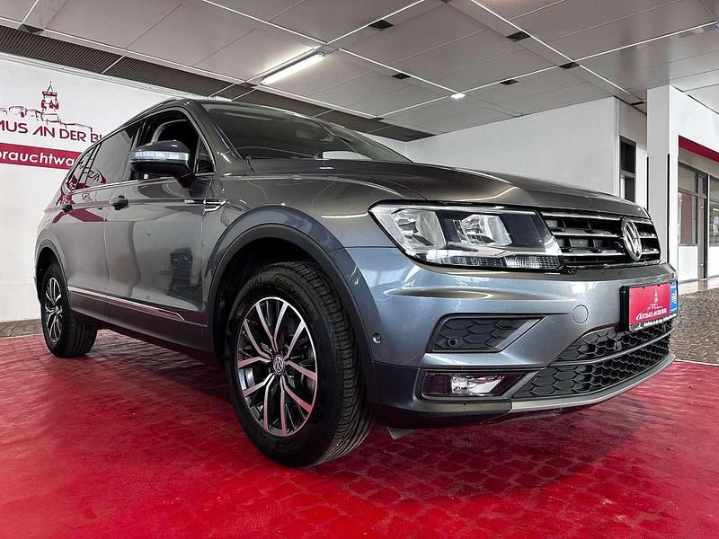Platinum grey metallic Gebraucht 2020 VW Tiguan Allspace Comfortline SUV | 25.200 € (Fairer Preis) - Bild 1/4