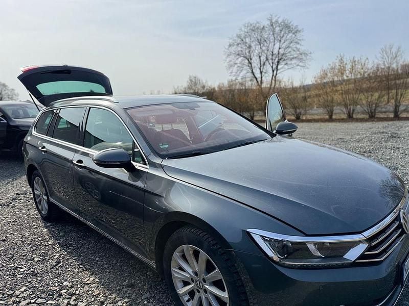 Gebraucht VW Passat Highline 150 PS (110 kW) 2015 Grau Kombi