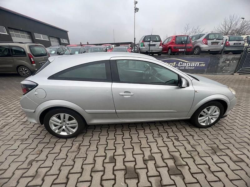 Gebraucht Opel Astra GTC Sport 140 PS (102 kW) 2007 Silber Coupé