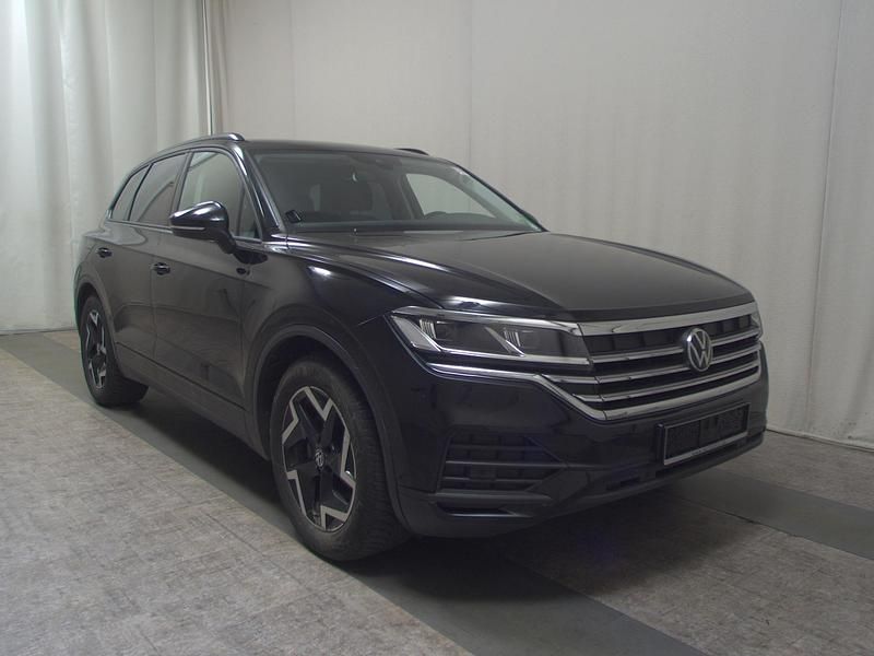 Gebraucht VW Touareg 231 PS (169 kW) 2024 Schwarz SUV
