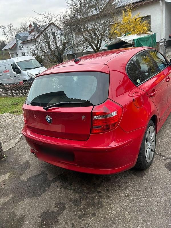 Gebraucht BMW 116 122 PS (89 kW) 2007 Rot Kleinwagen