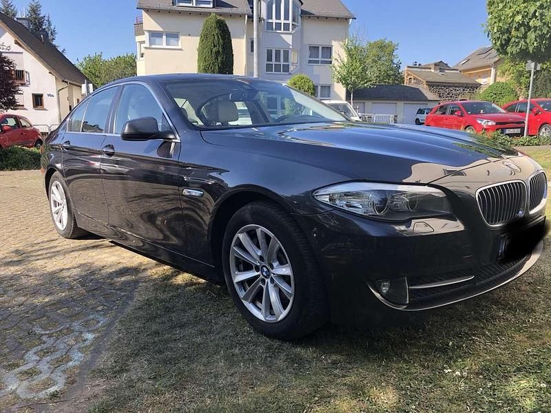 Gebraucht BMW 525 211 PS (155 kW) 2012 Schwarz Limousine
