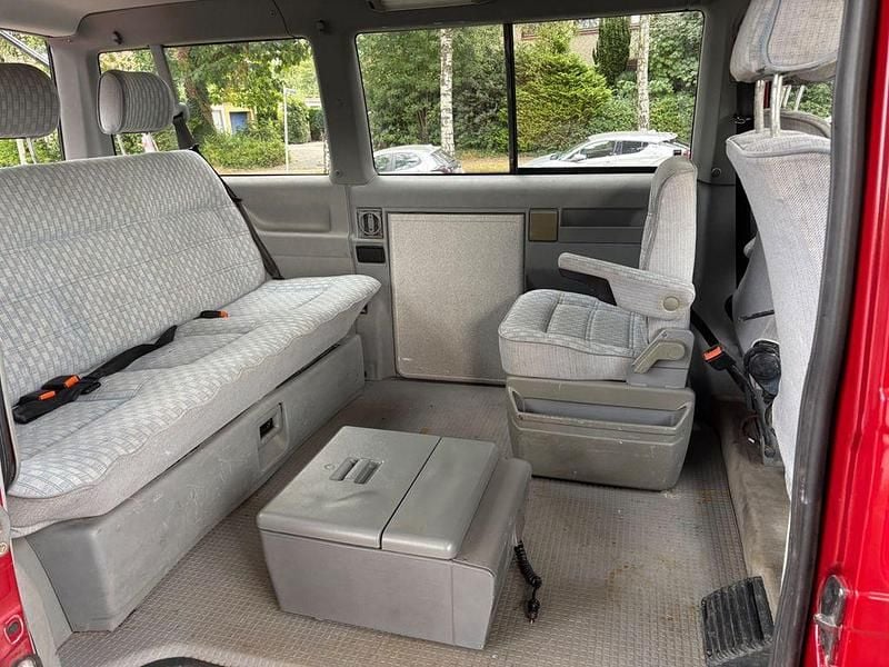 Second-hand VW T4 77 CP (56 kW) 1992 Roșu Van