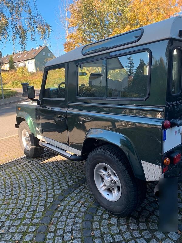 Gebraucht Land Rover Defender 122 PS (89 kW) 2000 Grün SUV